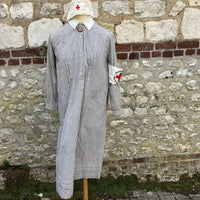 Tenue infirmière DRK - coiffe - robe - brassard