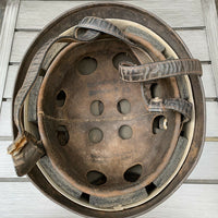 Casque de parachutiste allemand de la Seconde Guerre mondiale, modèle ET68